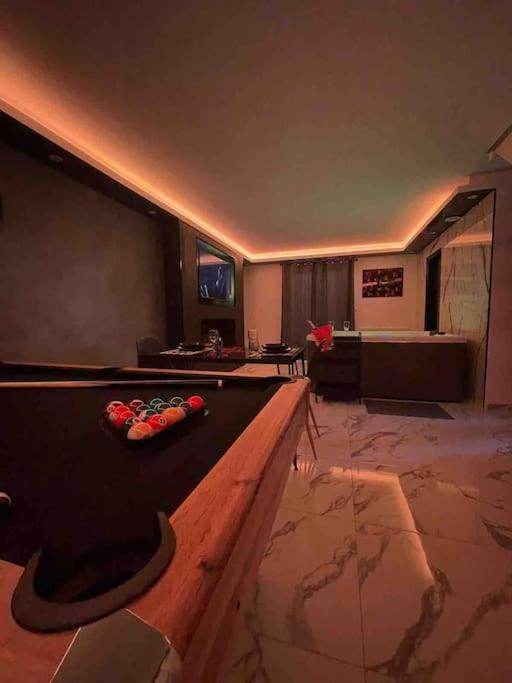 La Casa De 2.0 Jacuzzi & Cinema Prive