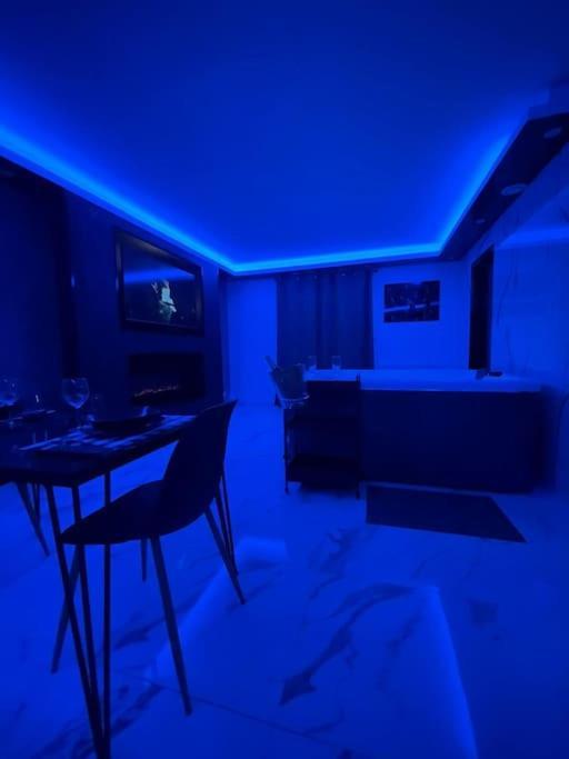 La Casa De 2.0 Jacuzzi & Cinema Prive Appartement *